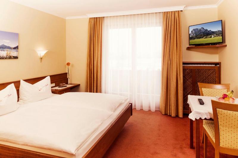 Double Room image 2