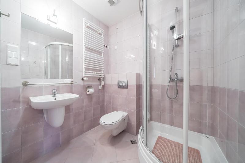 Double Room with Private Bathroom image 3