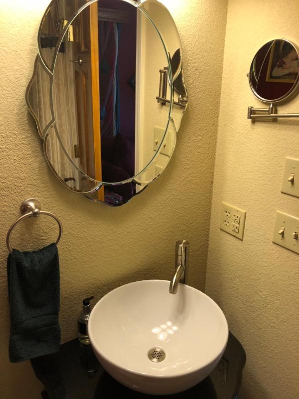 Christmas Suite at All Seasons Inn image 3