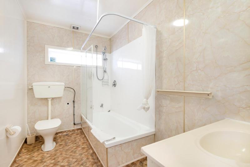 Halswell Lodge - image 5