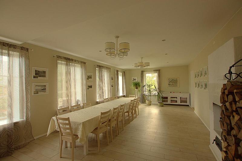 Five-Bedroom House image 3