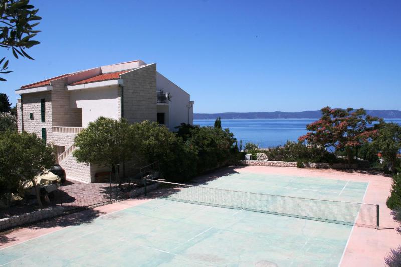 Grand View Apartments - image 13