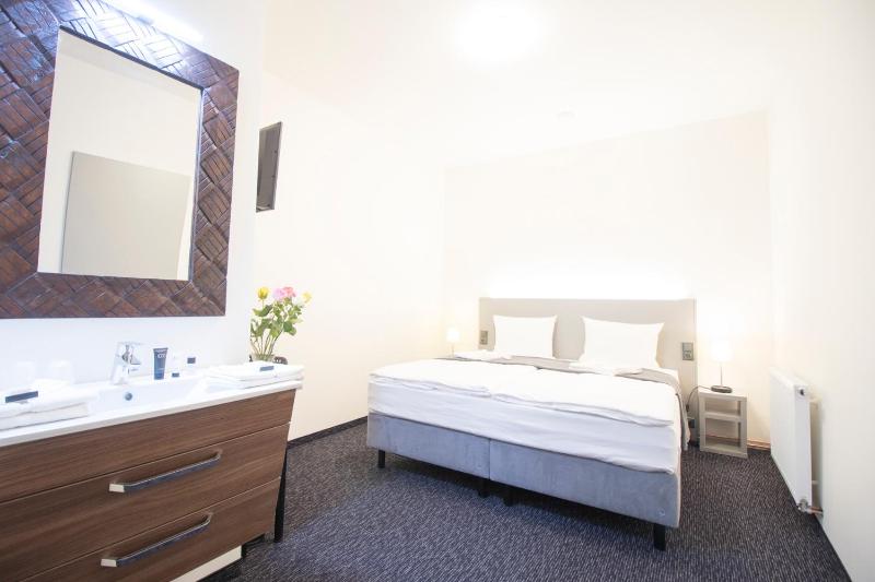 Double Room No Window image 4