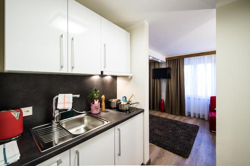 Twin bed Studio with Kitchenette image 3