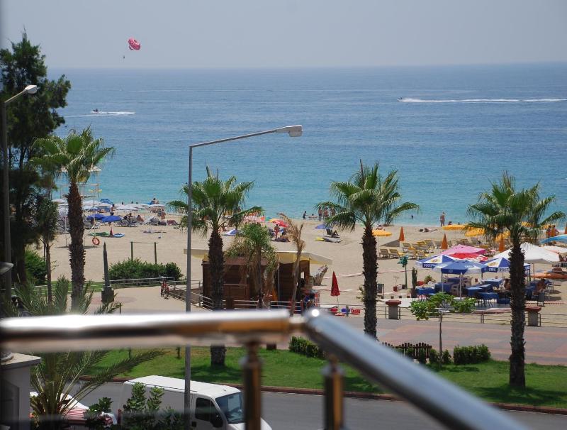 Kleopatra Ikiz Hotel - image 1