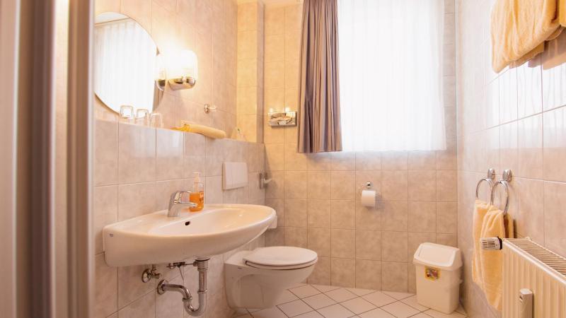 Triple Room image 2