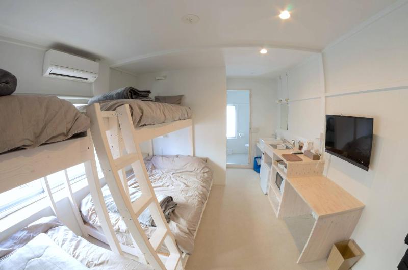 Horikawa Hostel - image 8