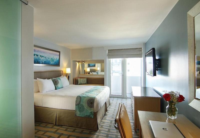 The Executive Hotel - image 1