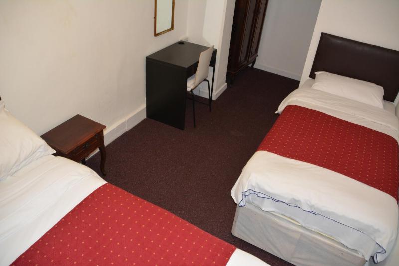 Family Double Room image 2