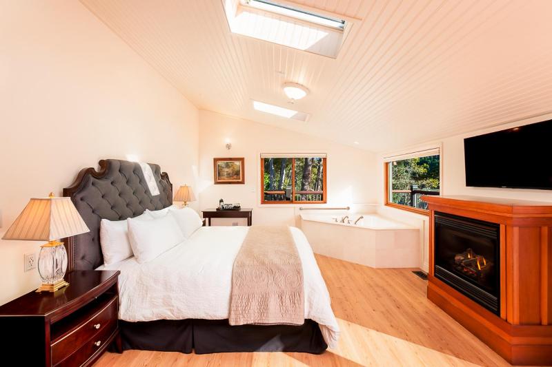 King Room - Disability Access image 3
