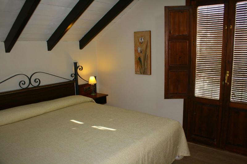 Double Room image 3