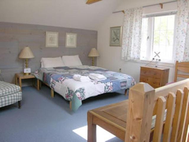 Four-Bedroom Lodge - North image 4