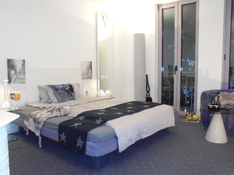 Double Room image 2