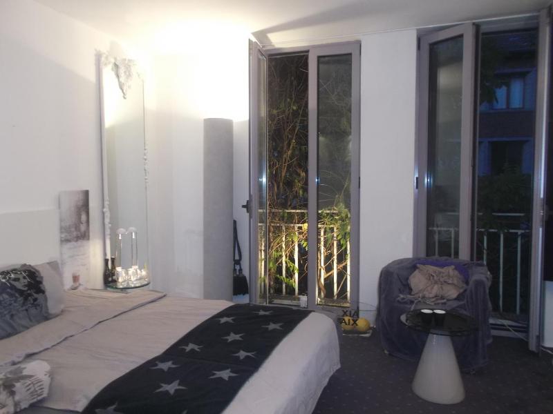 Double Room image 4