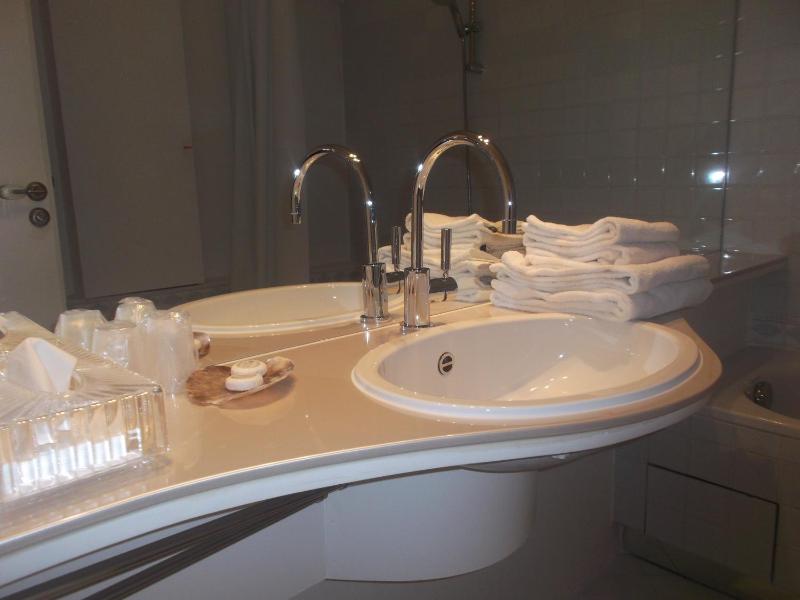 Double Room image 2