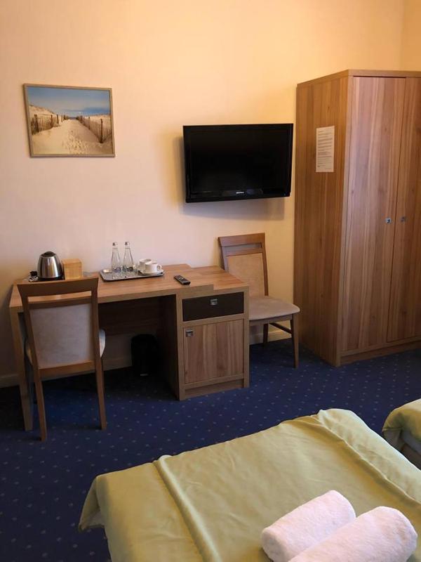 Double Room image 4