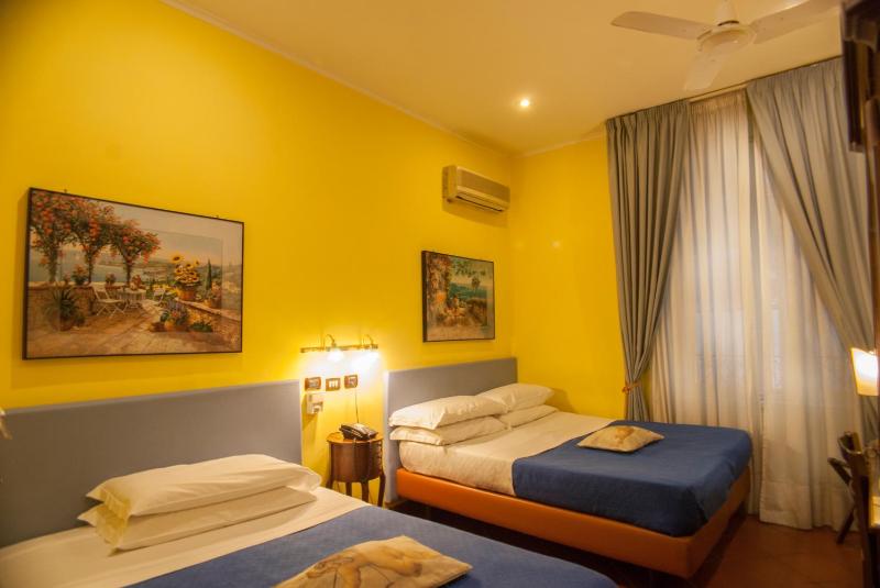 Family Room (2 Adults + 2 Children) image 2