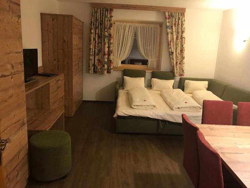 Deluxe Apartment image 2