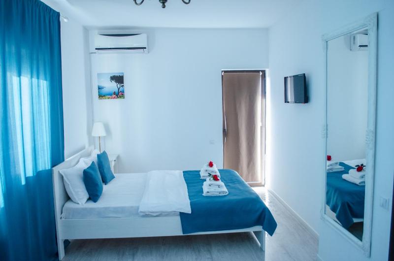 Double Room with Private Bathroom image 4