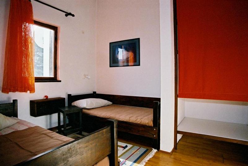 Three-Bedroom Holiday Home  image 4