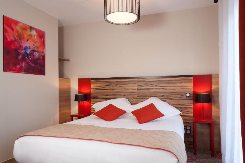 Triple Studio image 3