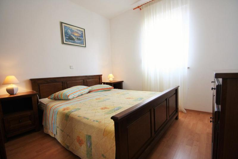 Apartment Bilic with balcony - image 2