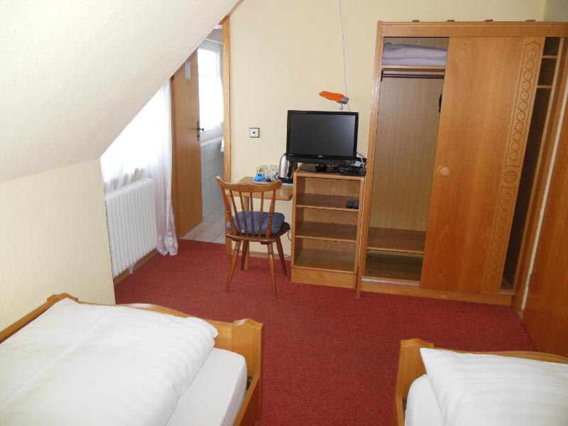 Small Twin Room Street Side image 4