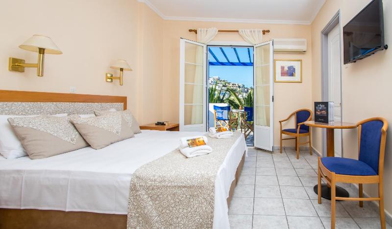 Superior Double Room image 4