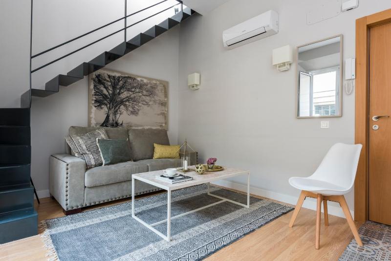 One Bedroom Duplex without terrace image 3