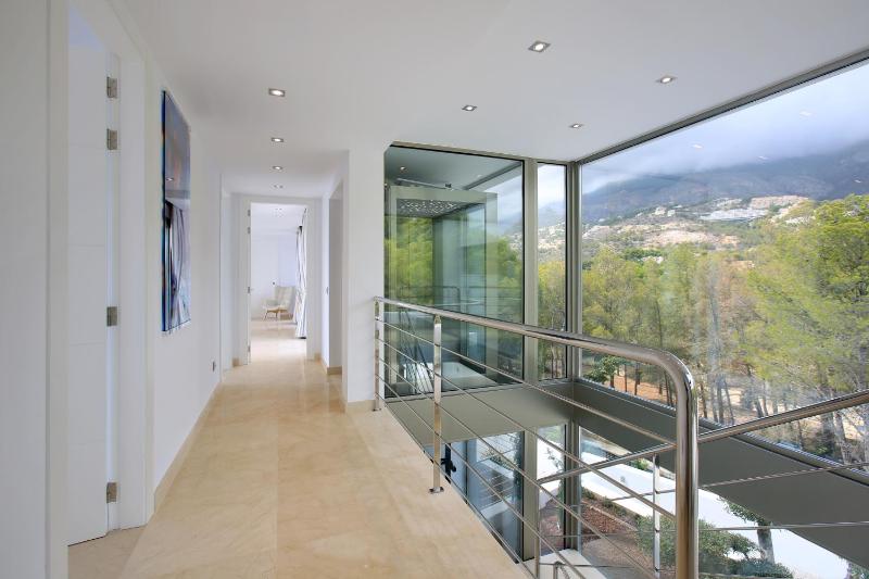 Villamargreenwich - image 34