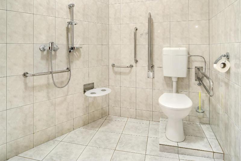 Deluxe Double or Twin Room - Disability Access image 4