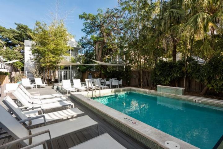 Alexander's Guesthouse-Adult Exclusive - image 14
