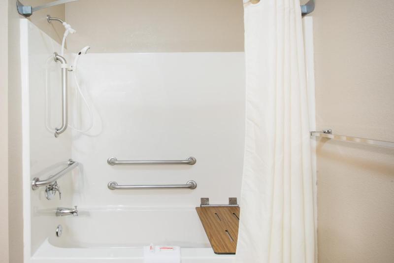 King Room - Disability Access - Non-Smoking image 1