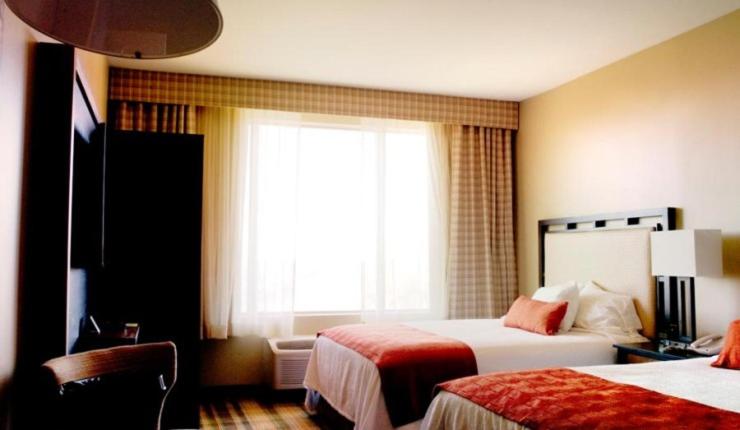 Standard Queen Room with Two Queen Beds image 3