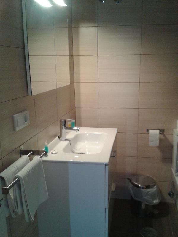 Double or Twin Room with Sea View image 4