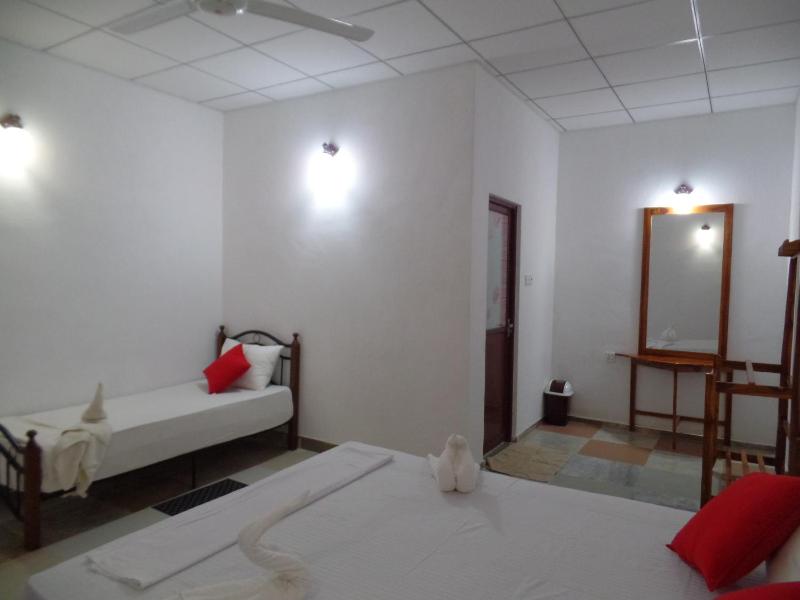 Amaya River Side Homestay - image 12