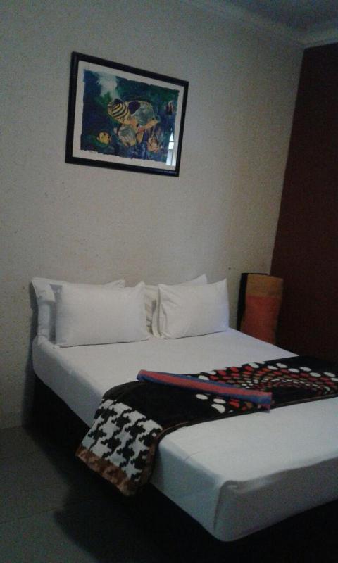 Royal Crown Guesthouse - image 5