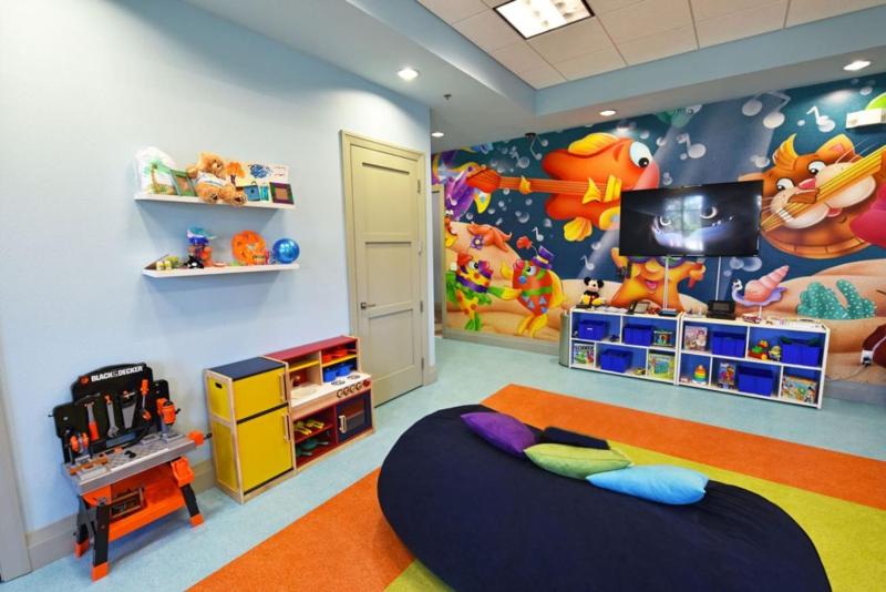 Six-Bedroom Holiday Home image 1