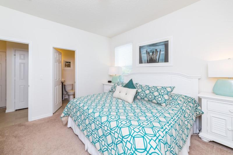 Six-Bedroom Holiday Home image 3