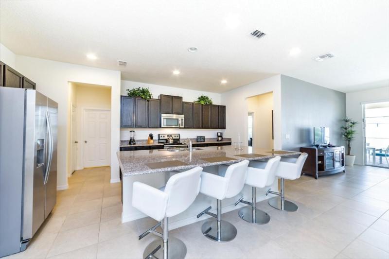 Six-Bedroom Holiday Home image 2
