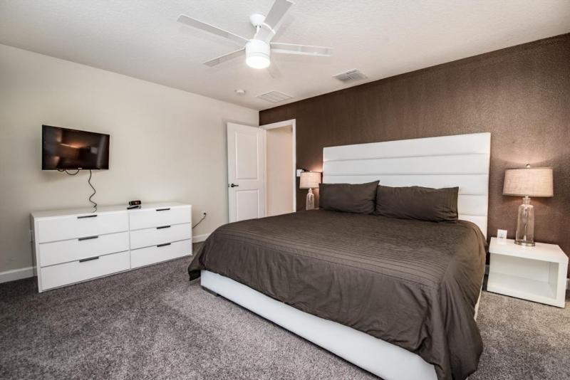 Four-Bedroom Holiday Home image 3