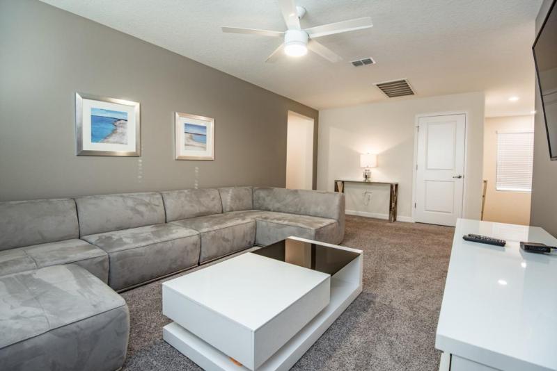 Six-Bedroom Holiday Home image 2