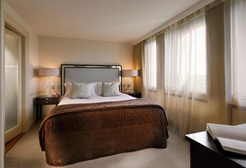 Classic Double Room image 1