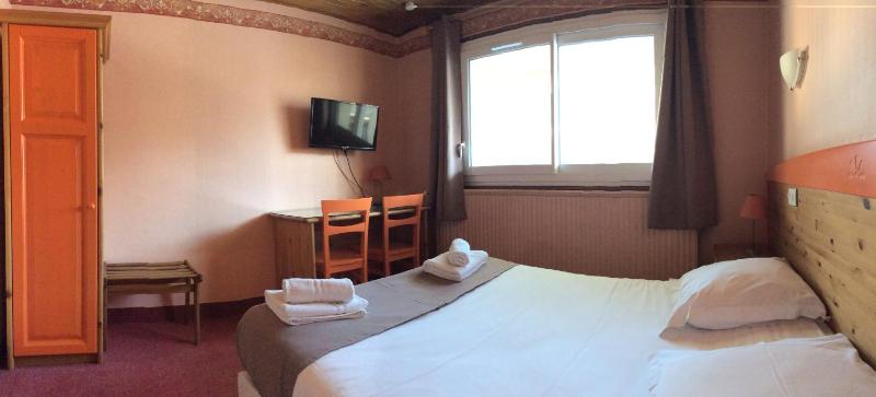 Double Room with Mountain View image 1
