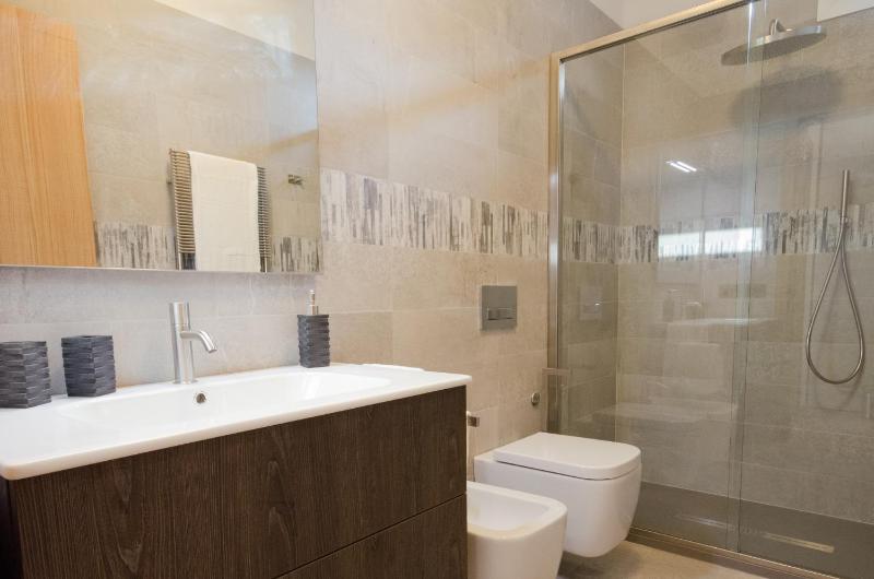 Double Room with Private External Bathroom image 1