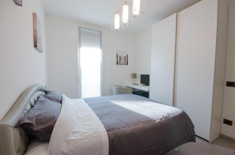 Double Room image 3