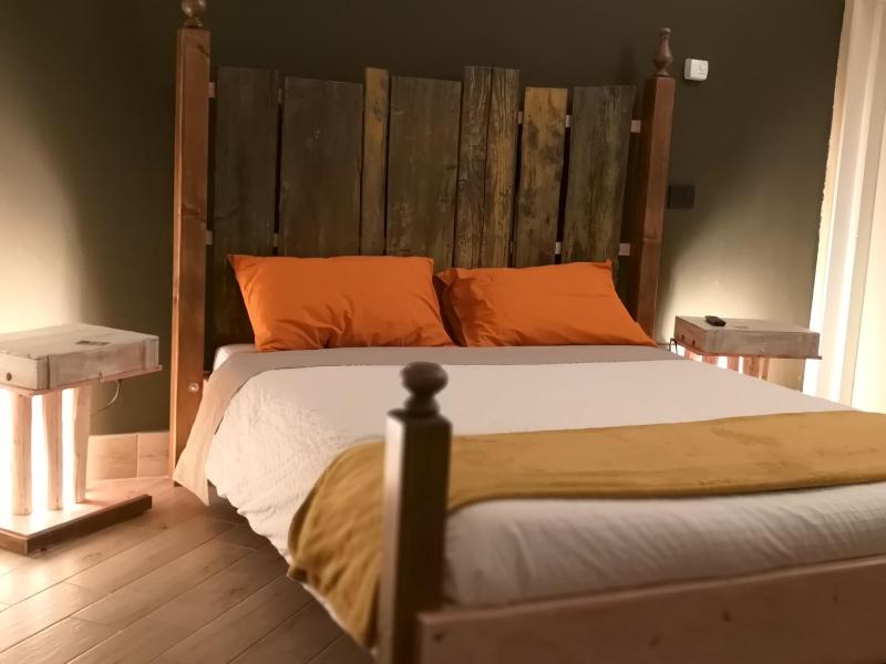 Double Room with Private Bathroom image 4