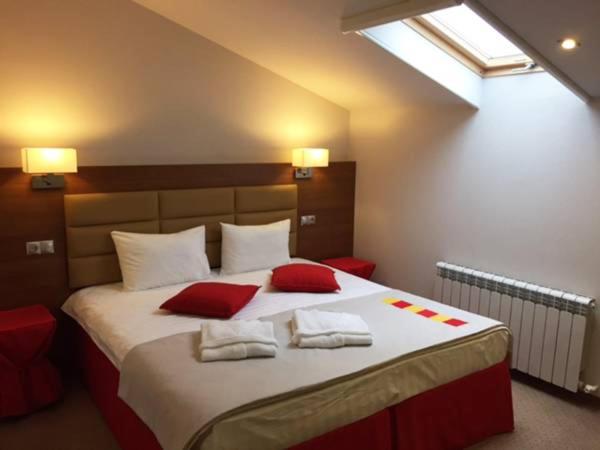 Double or Twin Room image 1