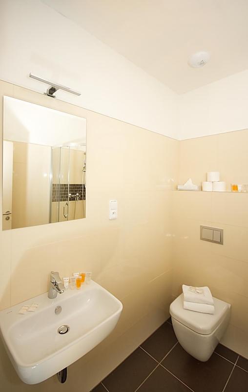 Executive Suite image 3