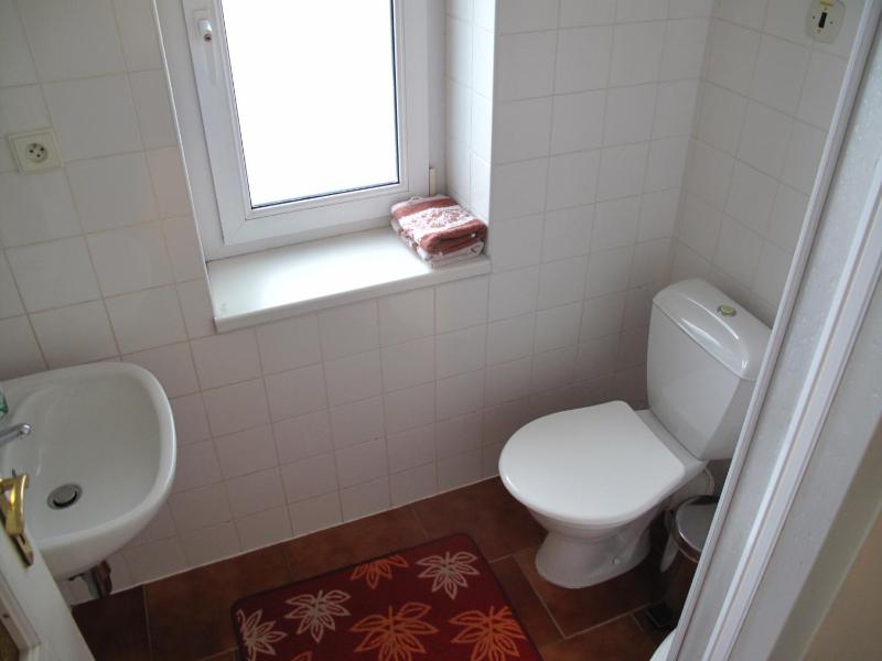 Small Double Room image 2